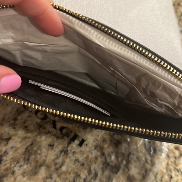 Coach wristlet - Picture 2 of 2